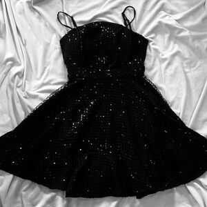 Elegant Black Sequin Prom Dress